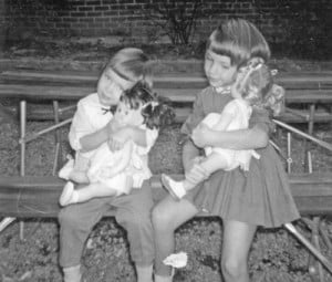 Writing about Your Earliest Memory: 3 Reasons You Should 4 Writing about your earliest childhood memory can augment recall